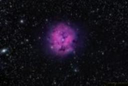 A high res look at this fascinating combination of reflection and emission with cosmic dust.