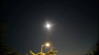 A timelapse of Saturn, the moon, and Jupiter making their way across the sky. Shot with a Sony Alpha 6300 mirrorless camera on a fixed tripod with 8 second exposures on a Samyang 12mm f/2 lens.